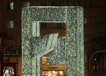 Vigo vive su cuarto sábado de Navidad con lleno e ‘invasión’ lusa