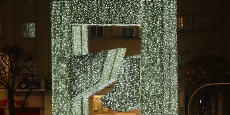 Vigo vive su cuarto sábado de Navidad con lleno e ‘invasión’ lusa