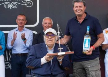 Vigo pierde al pionero del periodismo náutico: la última virada de Dury Alonso