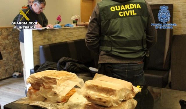 Condenados cuatro miembros de la banda que tenía un piso franco en Vigo para traficar con heroína y metanfetamina