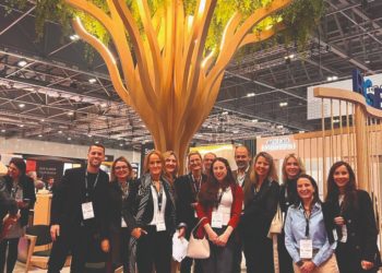 La empresa viguesa Regenasa, premio al mejor stand en Londres