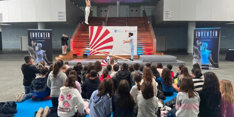 O circo, a maxia e a danza do espectáculo familiar ‘Inventio’ chegarán a Vigo este Nadal