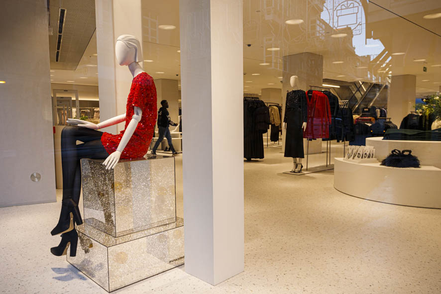 Zara abre su tienda en el centro de Vigo, la más grande de marca en la - VigoÉ