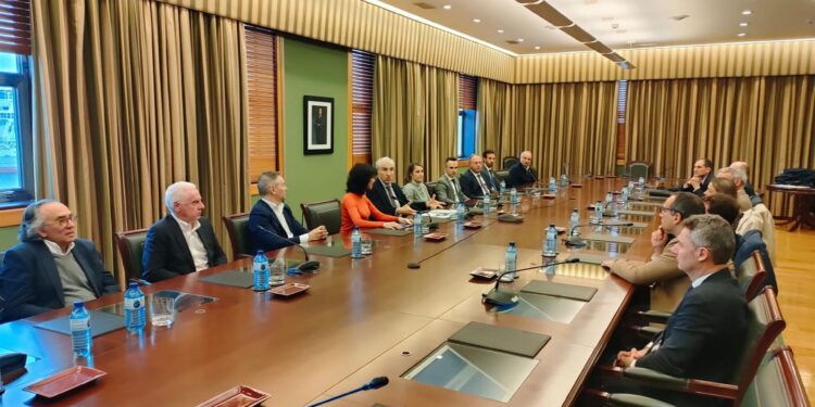 Xunta y Pymar ponen en marcha una iniciativa para ayudar a las empresas del sector naval a optar a los fondos del Perte