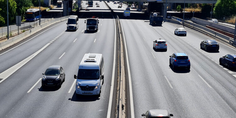 La DGT comunica las nuevas normas y señales que deben conocerse en 2023