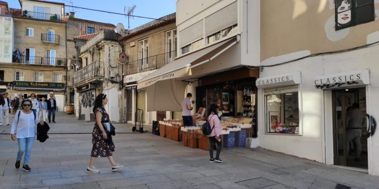 Las dudas sobre las expropiaciones llevan al Concello de Vigo a trocear la reforma de la Praza da Igrexa