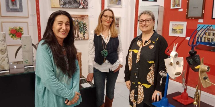 Exposición colectiva de Nadal no Centro Comercial Camelias: arte para todos os públicos