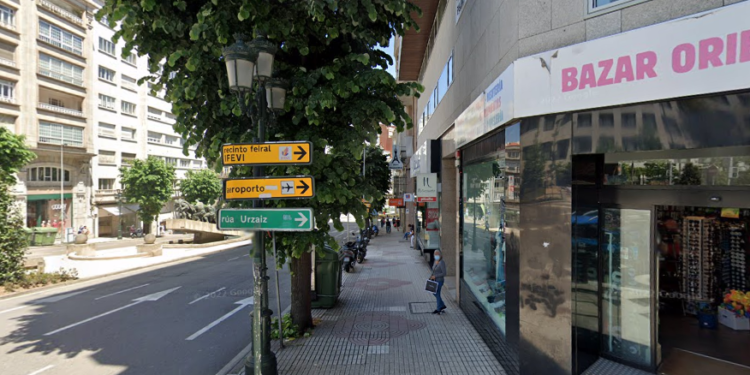 Herida grave una mujer tras ser atropellada en la acera de la Gran Vía de Vigo