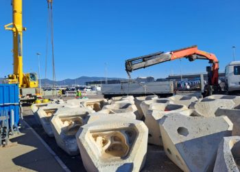 El Puerto de Vigo inicia las obras de los pantalanes que permitirán el acceso al nuevo visor submarino