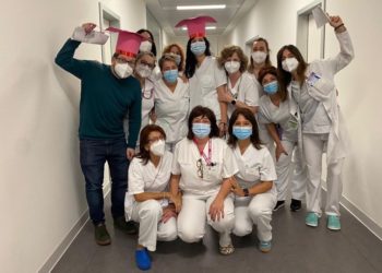 El área sanitaria de Vigo suma 246 profesionales fijos en medio de denuncias de “colapsos”