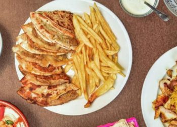 El único shawarma casero de España se hace en un restaurante de Vigo que aspira a premio nacional