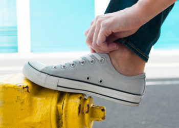 Zapatillas que combinan con todo: descubre las más versátiles