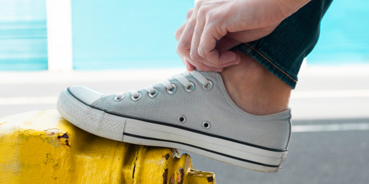 Zapatillas que combinan con todo: descubre las más versátiles