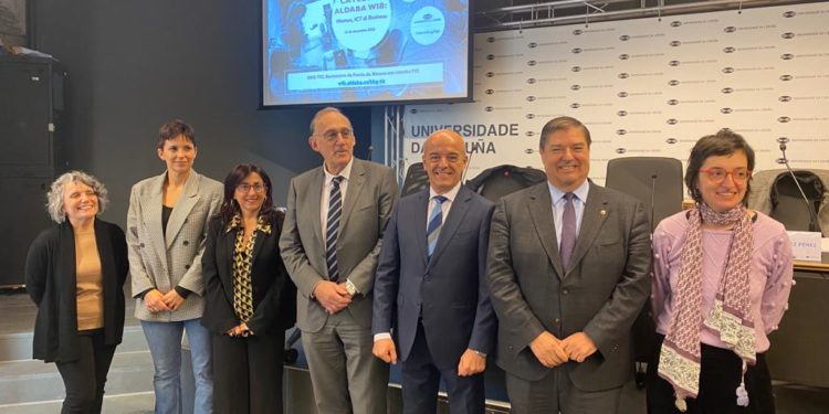 Las universidades de Vigo y A Coruña alertan de la “abrupta caída” de mujeres en titulaciones TIC