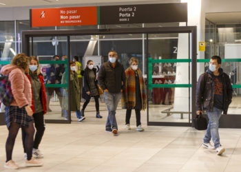 Renfe avisa a los usuarios de más de 15.000 abonos por su uso irregular en Galicia