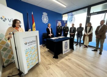 La Policía Nacional de Vigo inaugura un punto de atención a la ciudadanía en Vialia