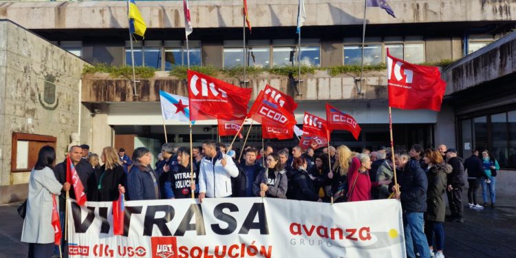 La plantilla de Vitrasa reprocha a Caballero que no esté mediando en el conflicto con la empresa