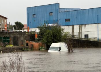 El temporal arrecia en el área de Vigo: se desbordan Lagares, Louro, Tea y Miño