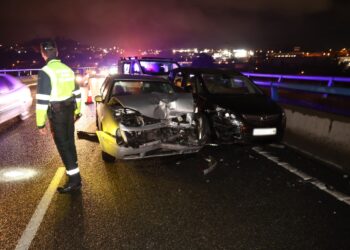 Al menos cinco heridos en un accidente con seis vehículos implicados en la VG-20 en Vigo