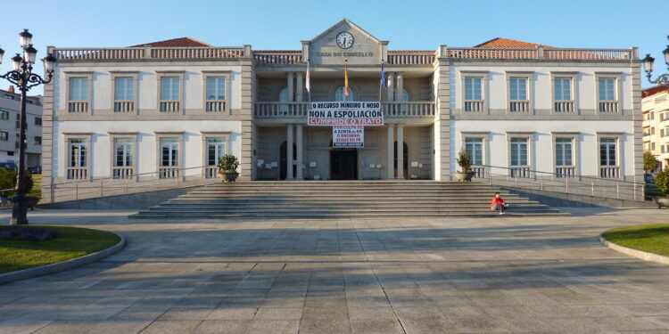 Salvaterra alerta a los vecinos de que no consuman el agua de la traída por su alta turbidez
