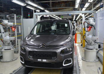 El Gobierno ampliará el plazo para recibir los proyectos del Perte VEC para hacerlo “más atractivo”