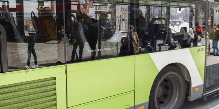 Atienden parcialmente el recurso del comité de Vitrasa: buses en ruta no cogerán viajeros durante los paros