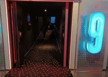 El Travesía de Vigo celebra el año nuevo sorteando entradas de cine sin moverse de casa