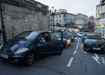 El Concello de Vigo intentará dirigir el tráfico navideño hacia Samil con paneles informativos