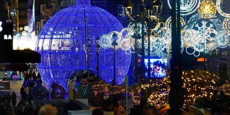 Caballero sostiene que los desvíos a Samil funcionaron “francamente bien” pese a otro récord de coches