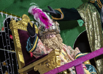 Los Reyes Magos llegan este jueves a Galicia en barco, moto, tren o coche para repartir ilusión