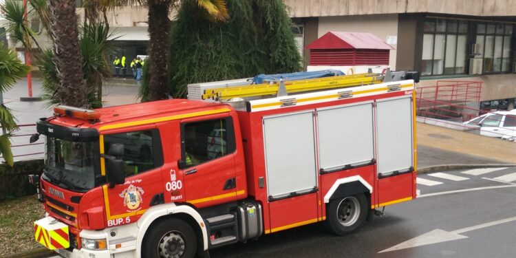 Dos acusados se enfrentan a 6 años de prisión por tratar de perjudicar a un opositor a bombero en Vigo