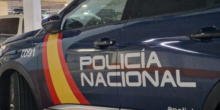 Detenido en Vigo por un robo en un restaurante, de donde se llevó dinero, marisco, pescado y vino