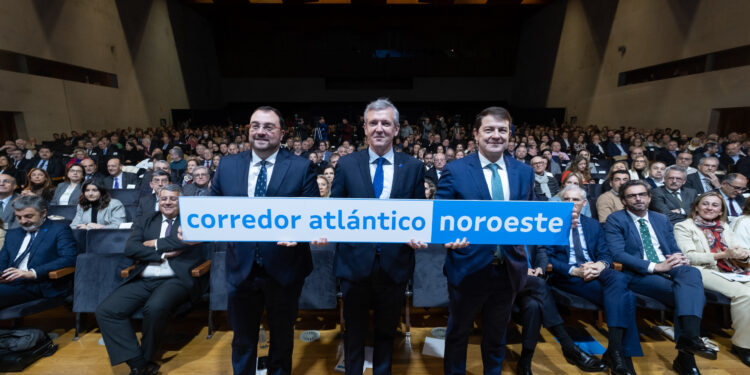 Galicia, Asturias y Castilla y León cifran en 7.900 millones las inversiones necesarias para el corredor atlántico