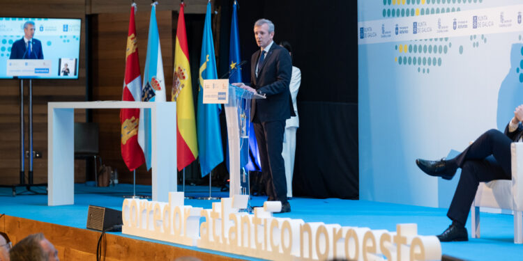 Galicia, Asturias y Castilla y León cifran en 7.900 millones las inversiones necesarias para el corredor atlántico