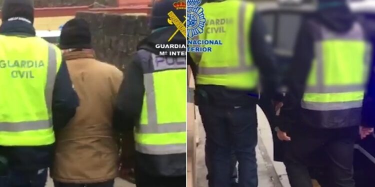 Dos detenidos por la Policía Nacional y la Guardia Civil en Cangas por vender droga en sus domicilios