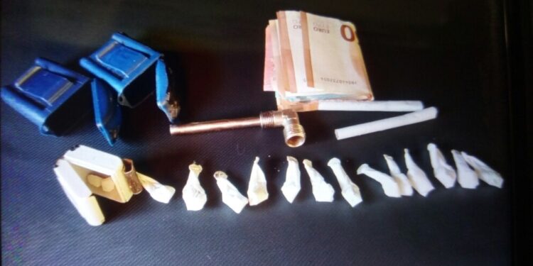 Detenido en Vigo tras quedarse dormido en el coche con 23 envoltorios de cocaína encima