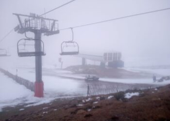 La estación de esquí de Manzaneda no podrá reabrir sus pistas al derretirse la nieve por las lluvias
