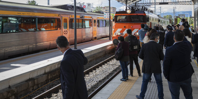 El Eixo Atlántico valora el “compromiso” luso con el tren a la frontera pese a los “incumplimientos” de España