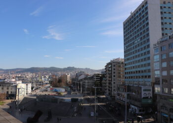 El Hotel Bahía de Vigo y sindicatos negociarán un ERE a partir del lunes