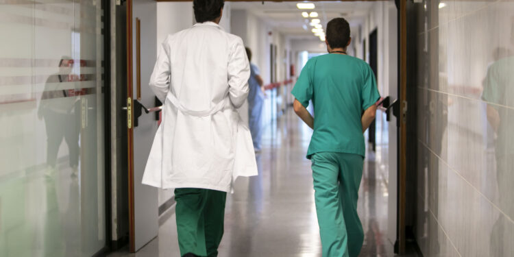 El plan del Sergas para bajar esperas: de más de 25.000 cirugías extra a 85.000 consultas a crónicos