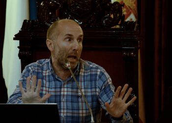 Jácome niega ser el conductor de un coche del Ayuntamiento de Ourense multado en Vigo