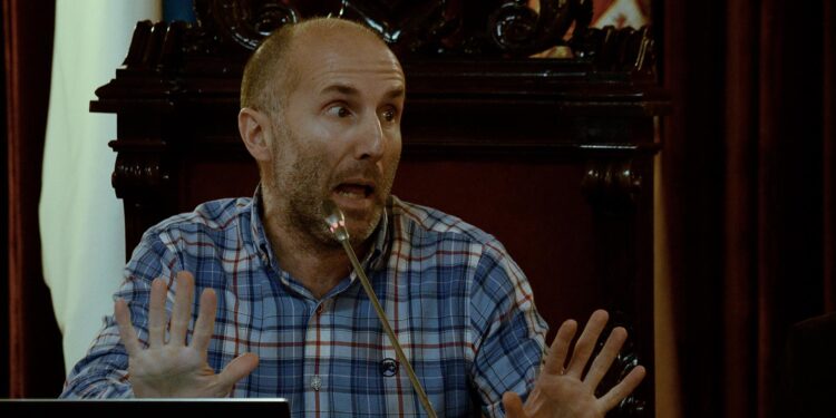 Jácome niega ser el conductor de un coche del Ayuntamiento de Ourense multado en Vigo