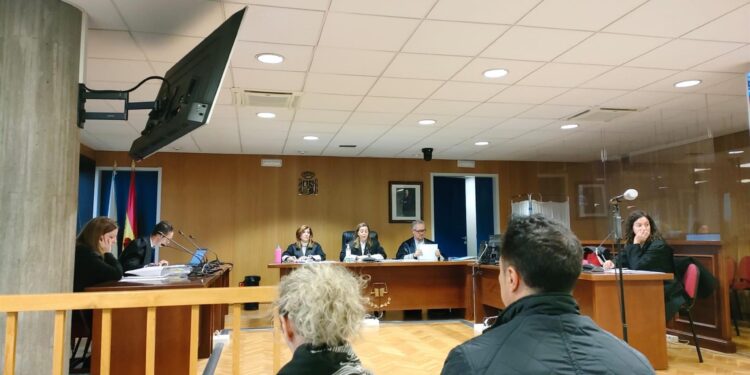 El acusado de ir contra un opositor a bombero en Vigo “no quería que superase” el proceso, según un policía