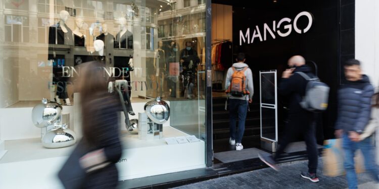 Rebajas con bajo impacto en Vigo: comienzo ‘oficial’ de unos descuentos ya adelantados