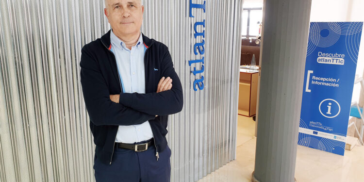 O catedrático da UVigo Martín Llamas Nistal, novo presidente da IEEE Education Society