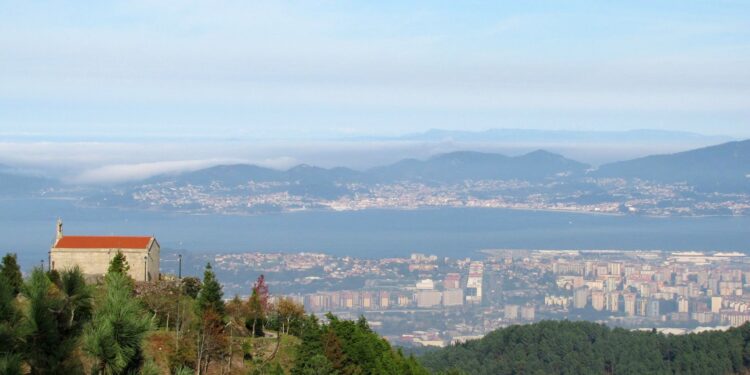 La Xunta amplía su colaboración con la Universidade de Vigo para impulsar el inventario forestal  