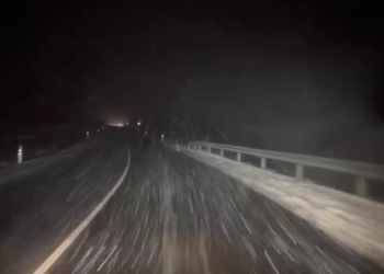La nieve llegó hasta A Cañiza: el alto de Fontefría se tiñó de blanco