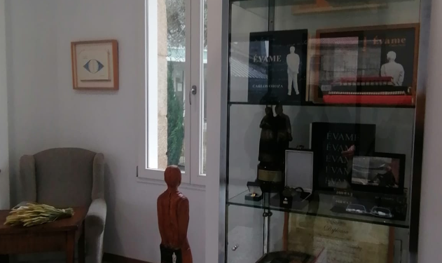 La asociación cultural Évame – Oroza presenta su local y anuncia la creación de un premio literario en su honor