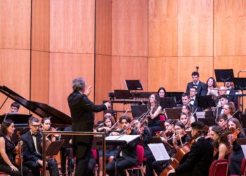 A Orquestra Clásica de Vigo retoma a temporada con ‘Glass’