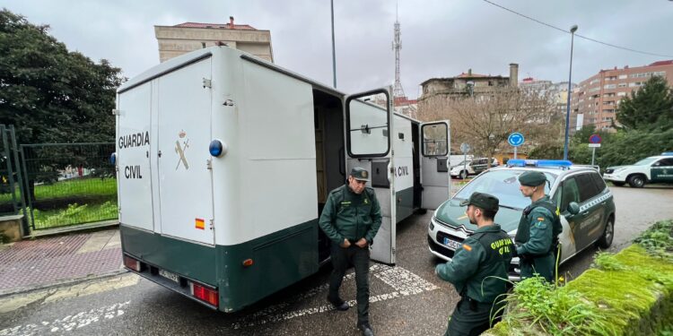 Los investigados por el crimen del pozo de O Porriño participan en una reconstrucción de los hechos en Vigo